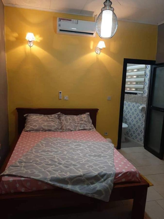 Hotel Appart B4U Yaoundé Buitenkant foto