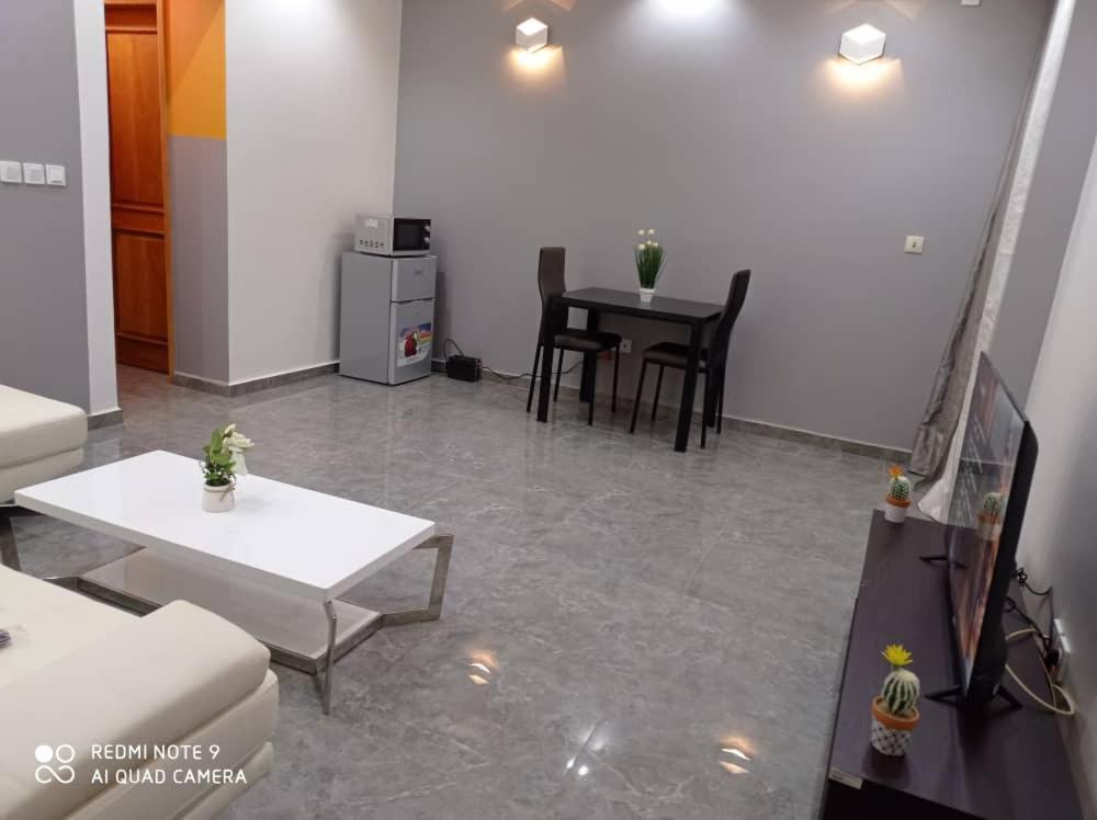 Hotel Appart B4U Yaoundé Buitenkant foto