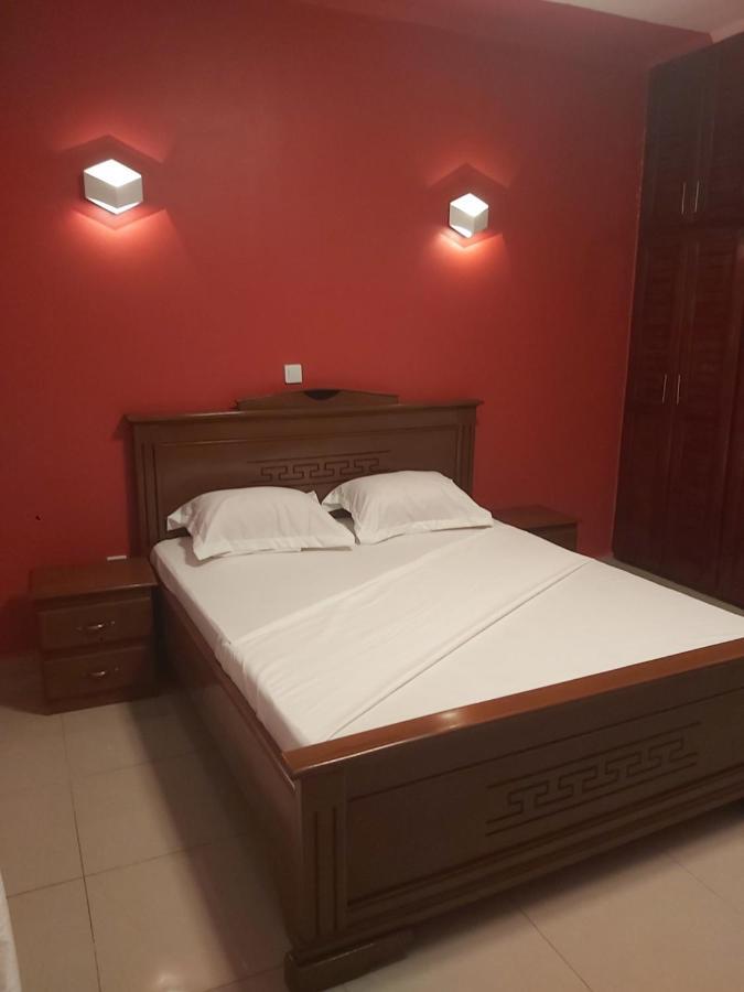 Hotel Appart B4U Yaoundé Buitenkant foto