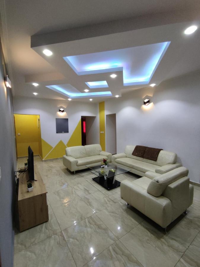 Hotel Appart B4U Yaoundé Buitenkant foto