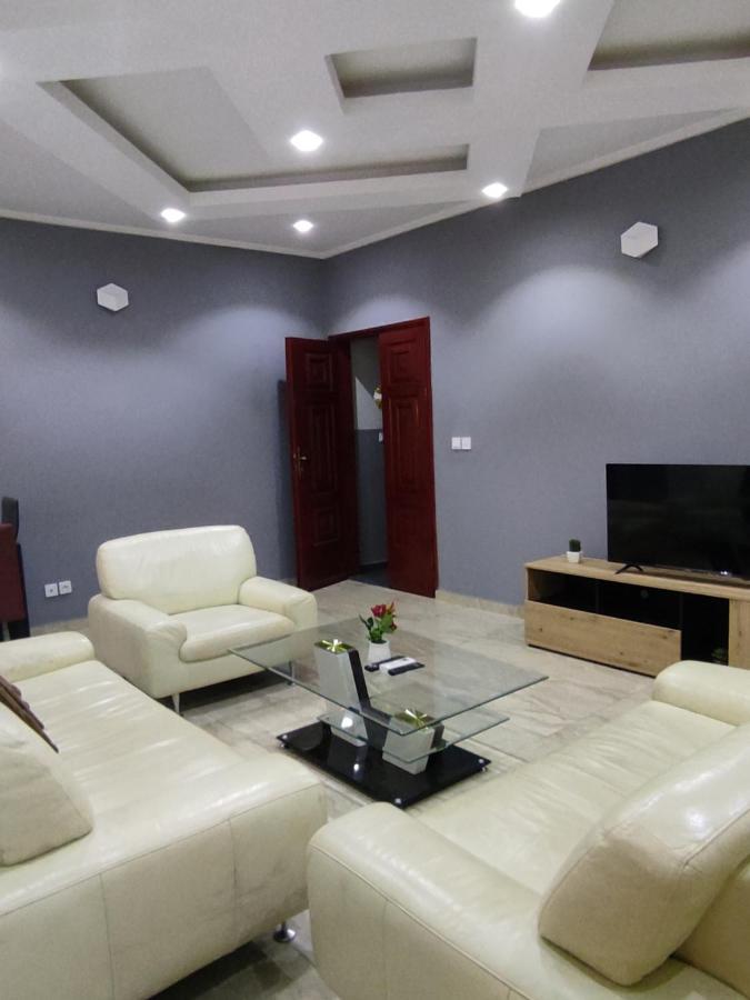 Hotel Appart B4U Yaoundé Buitenkant foto