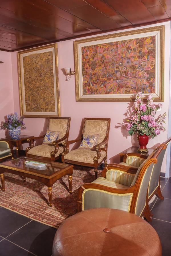 Hotel Appart B4U Yaoundé Buitenkant foto
