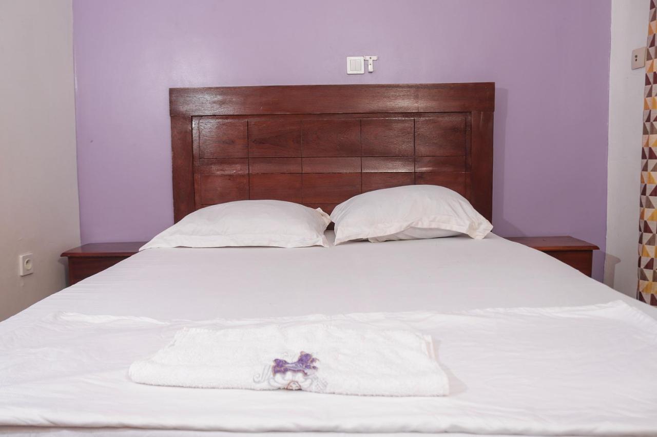 Hotel Appart B4U Yaoundé Buitenkant foto